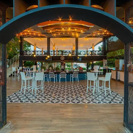 Rezort Justiniano Club Alanya 4*