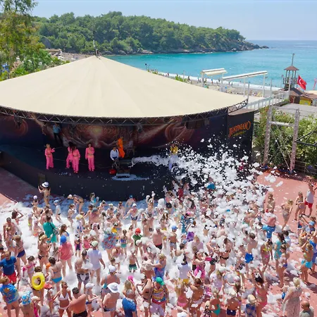 Justiniano Club 4* Okurcalar